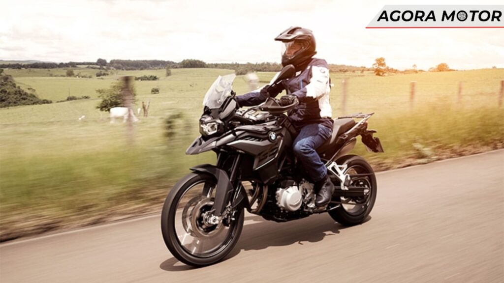 F 850 GS 2024 em movimento