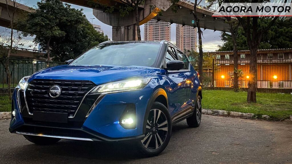 Kicks 2024 na cor azul