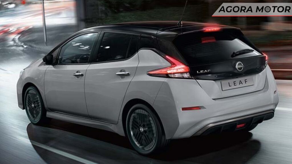 Foto traseira de um Leaf 2024