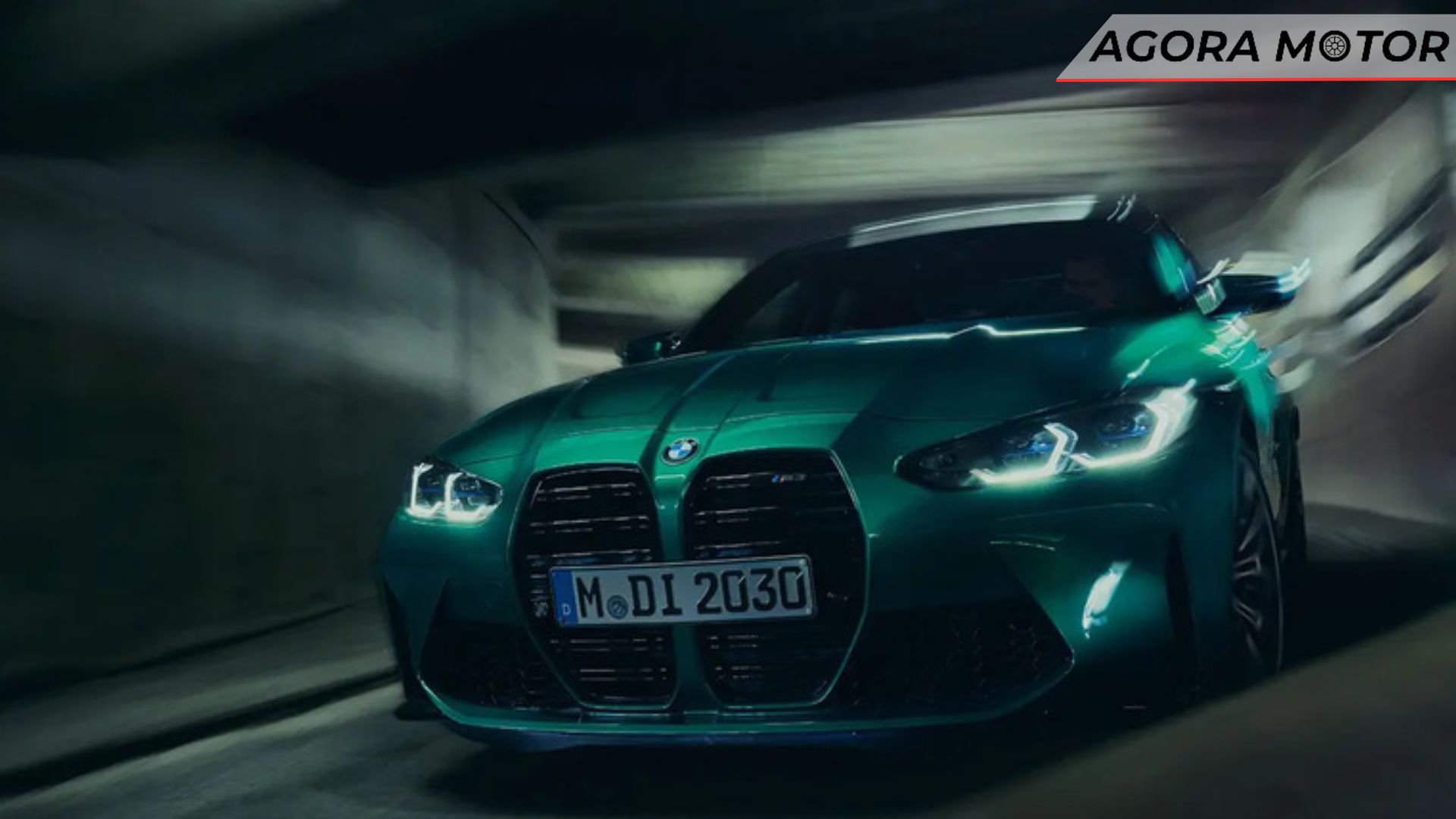 Frontal de uma M3 Competition 2024 em movimento