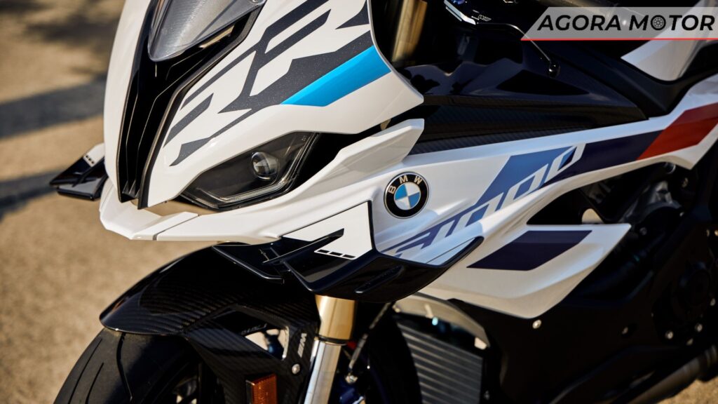 Detalhes em branco da S 1000 RR 2024