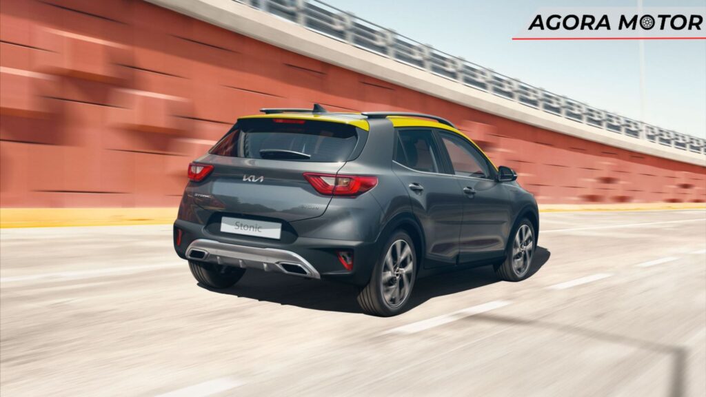 Foto traseira de um Stonic 2024