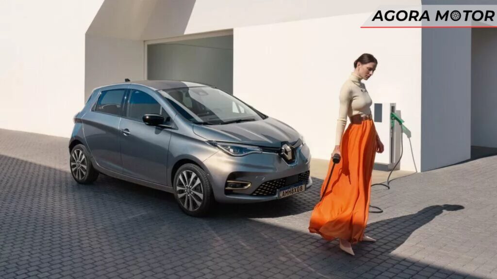 Zoe 2024 com uma mulher na frente dele