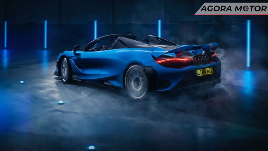 Foto traseira de um McLaren 765LT 2024