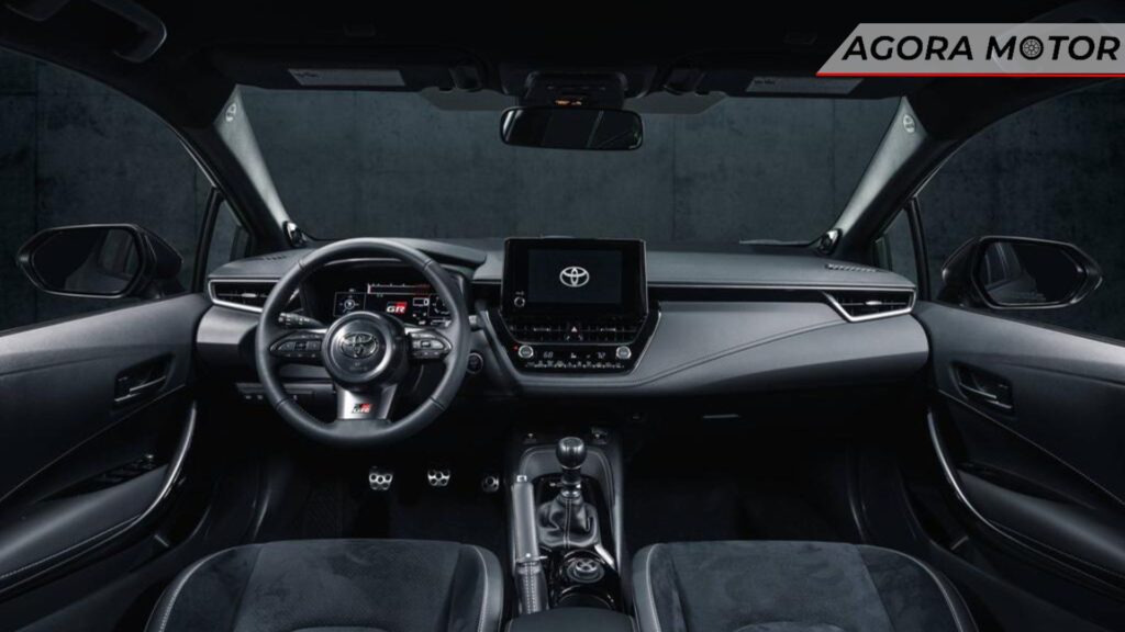Painel do Corolla GR 2024.