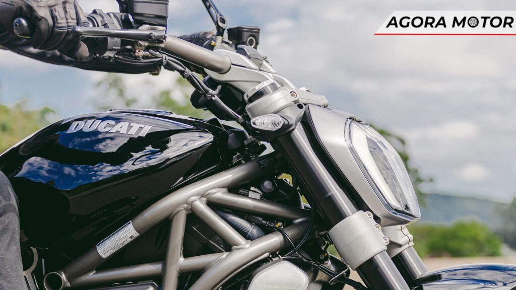 Lateral da Ducati XDiavel.