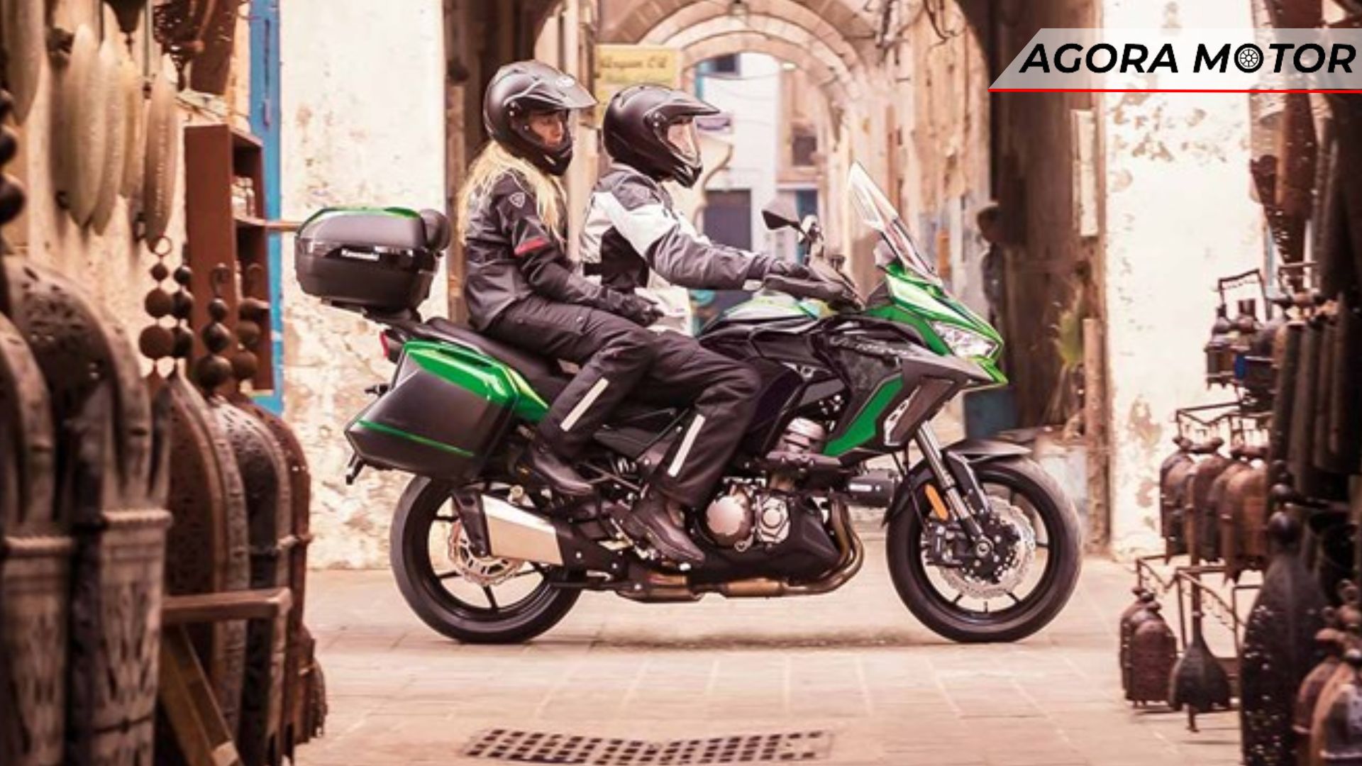 Lateral da Versys 1000.