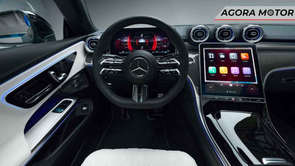 Mercedes CLE Coupe 2024 apresenta interior sofisticado e inovador com bancos exclusivos e sistema de áudio premium