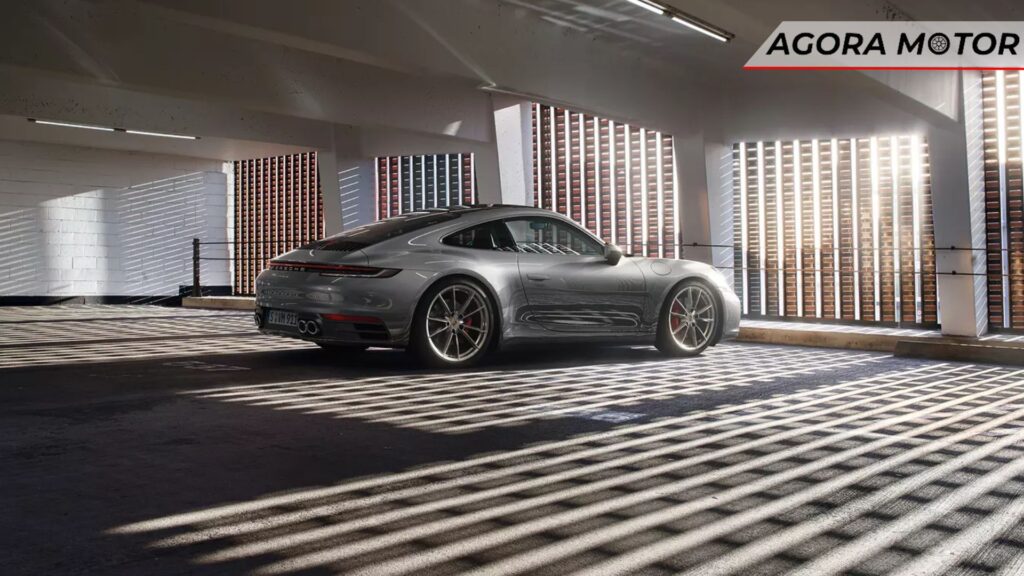 Porsche 911 2024 turbo.