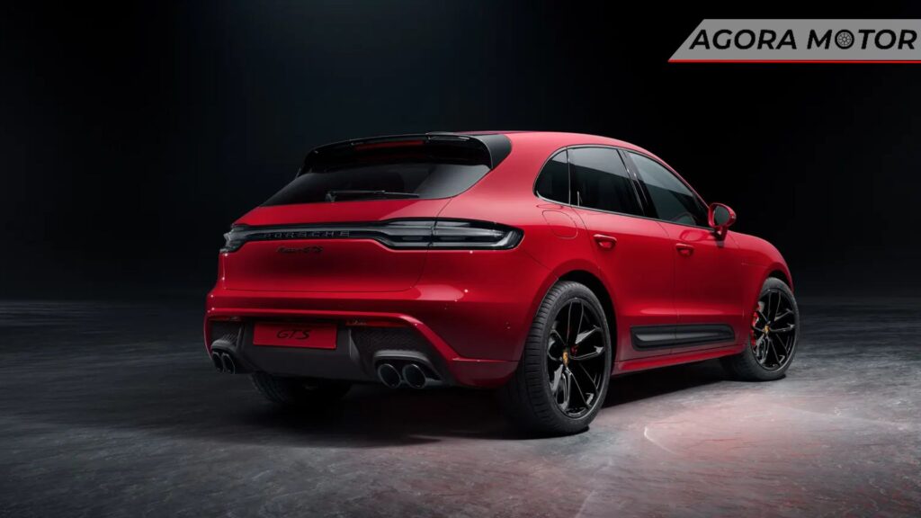 Traseira do Macan GTS 2024.