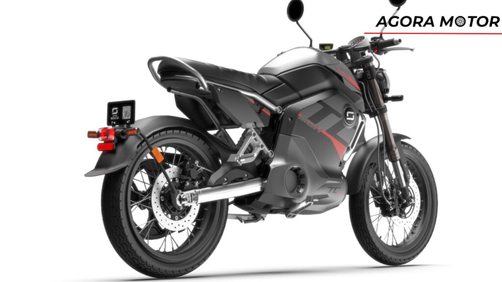 Lateral da moto.