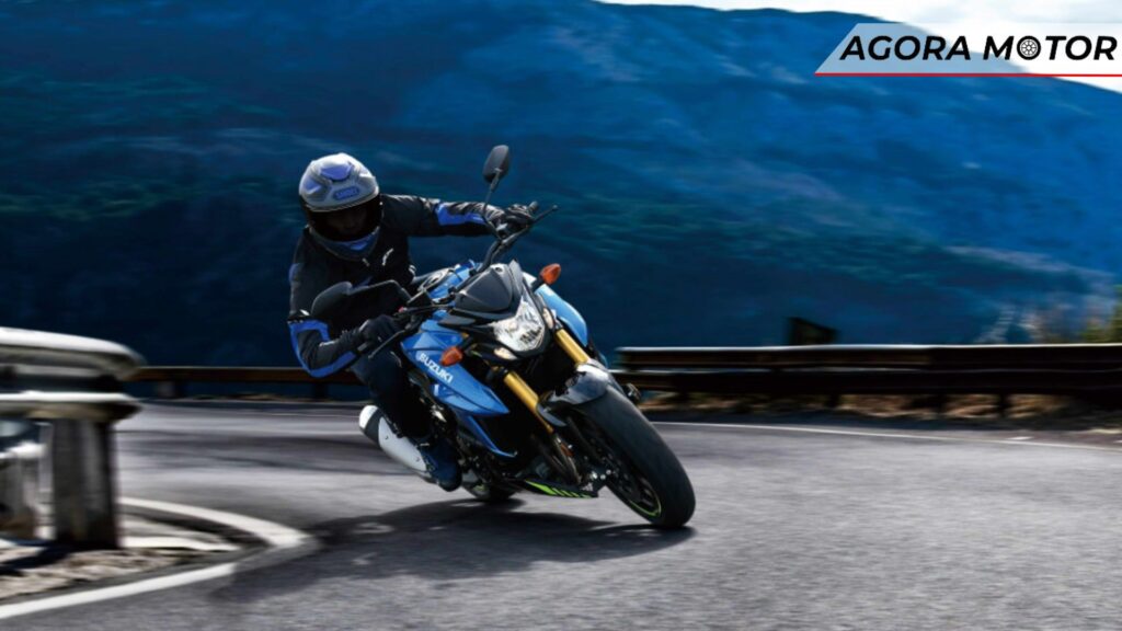 Frente da GSX-S 750.