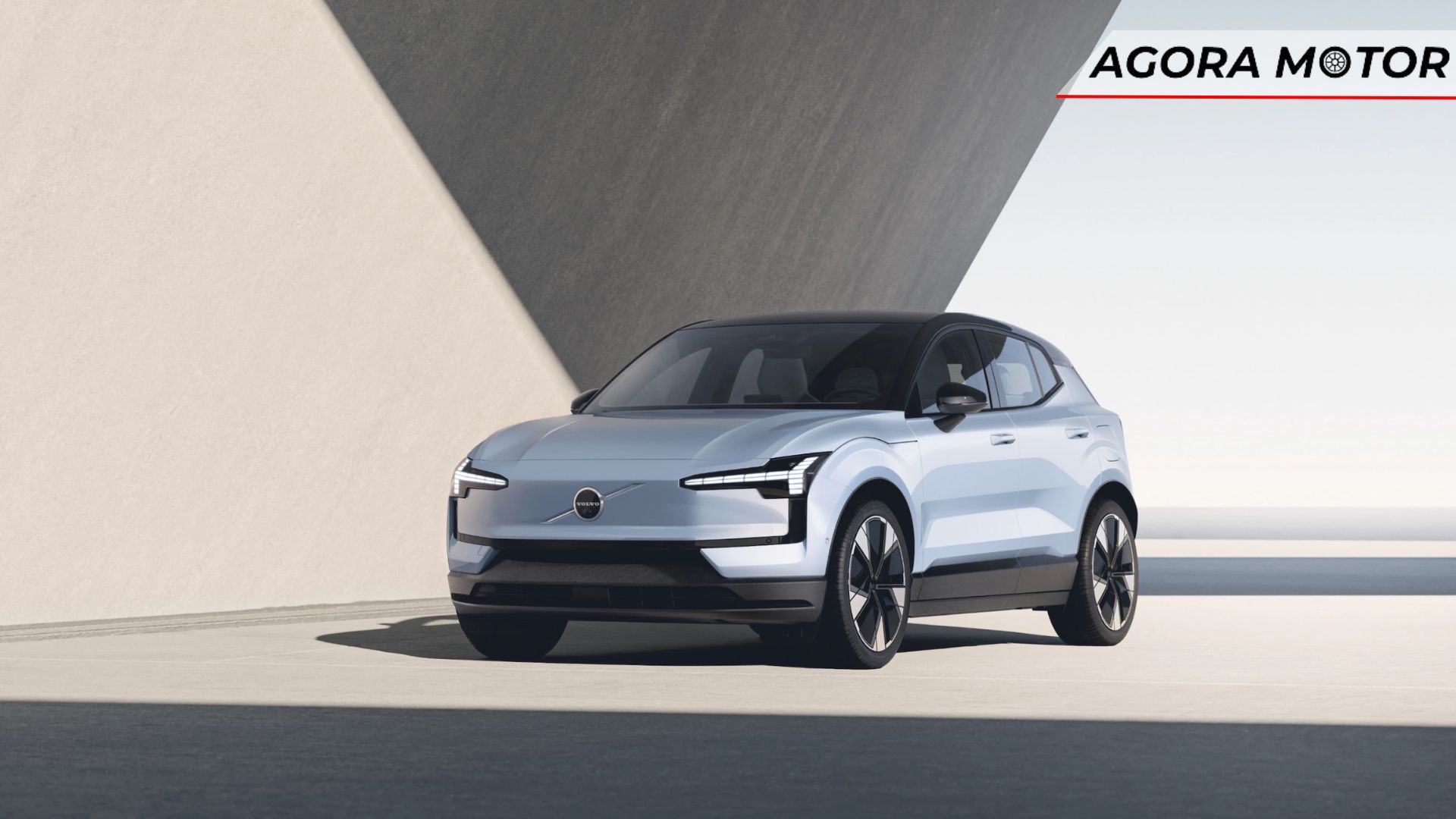 Volvo EX30 2024.