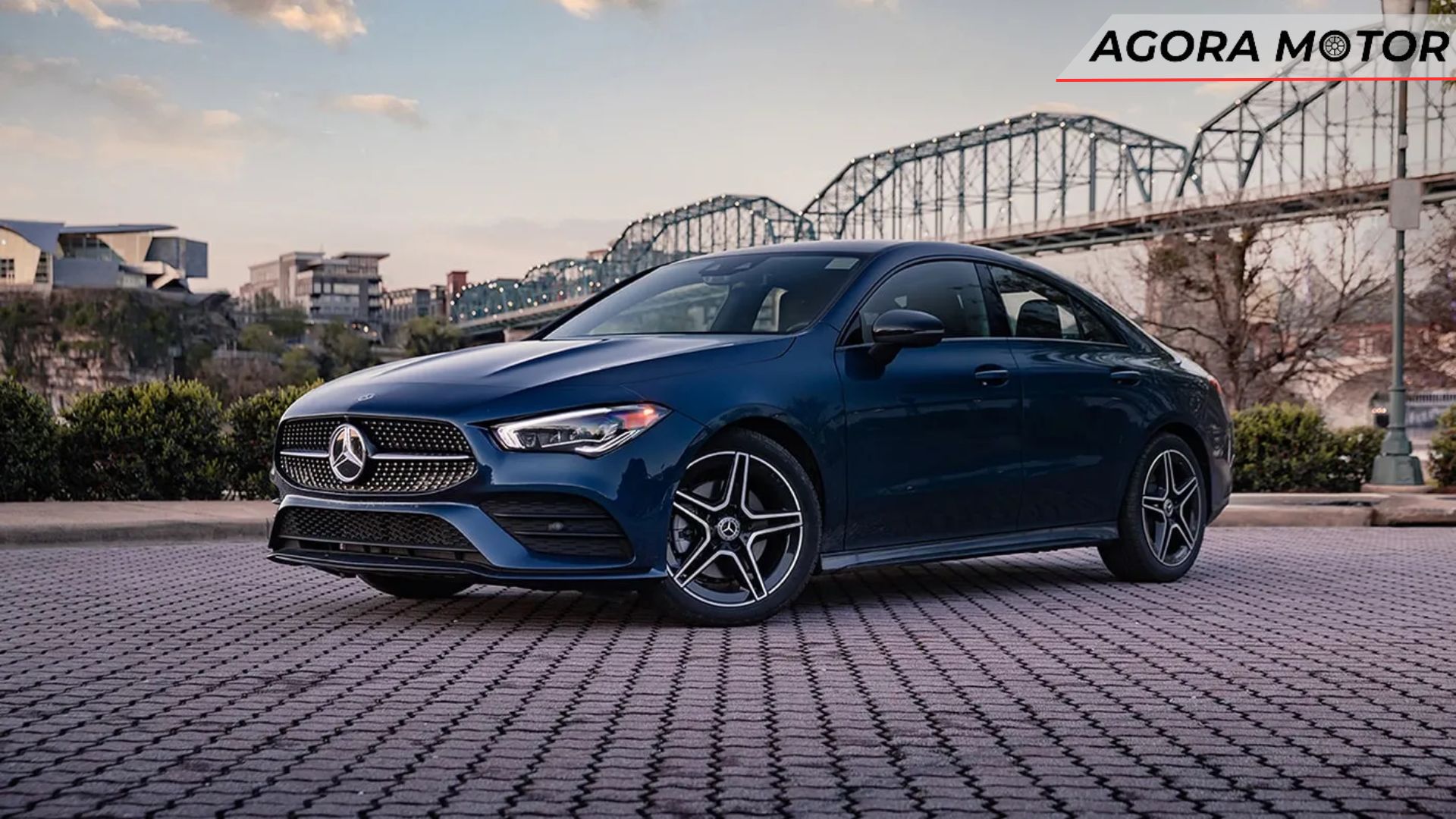 Foto panorâmica de um CLA Coupé 2024