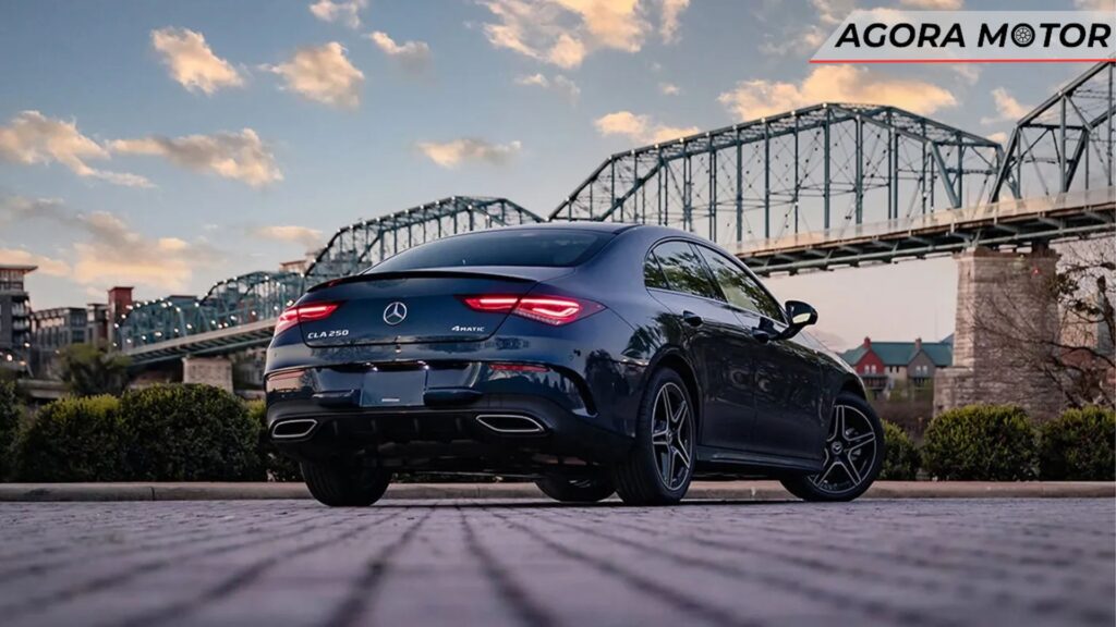Foto traseira de um CLA Coupé 2024