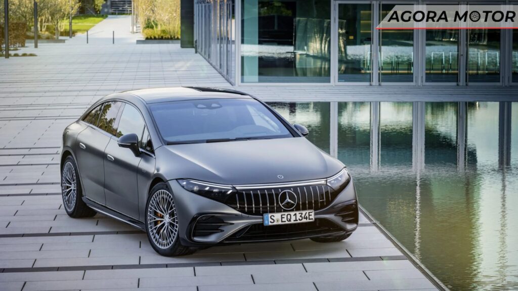 Foto panorâmica de um EQS 2024