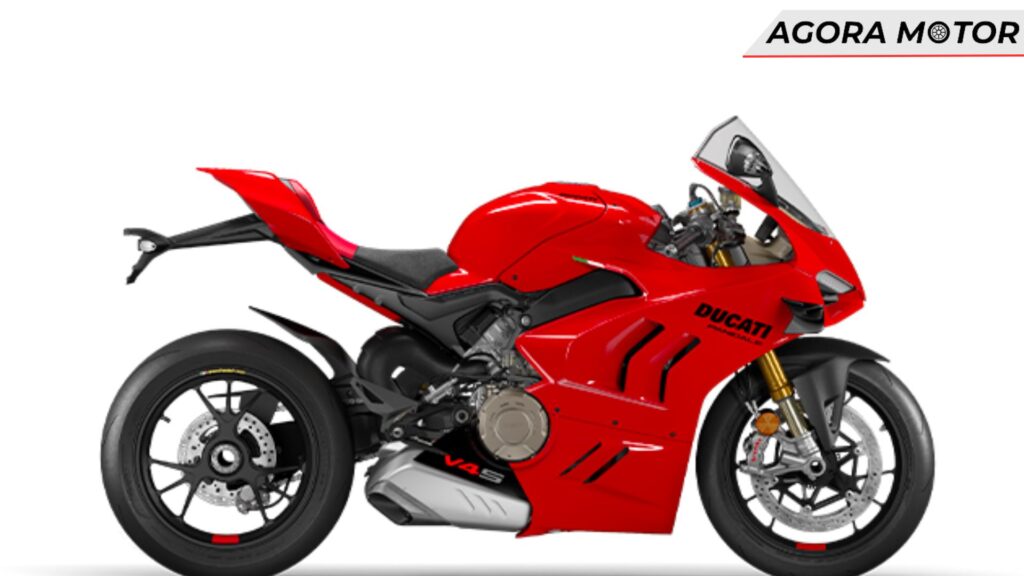Panigale V4 2024 na cor vermelha