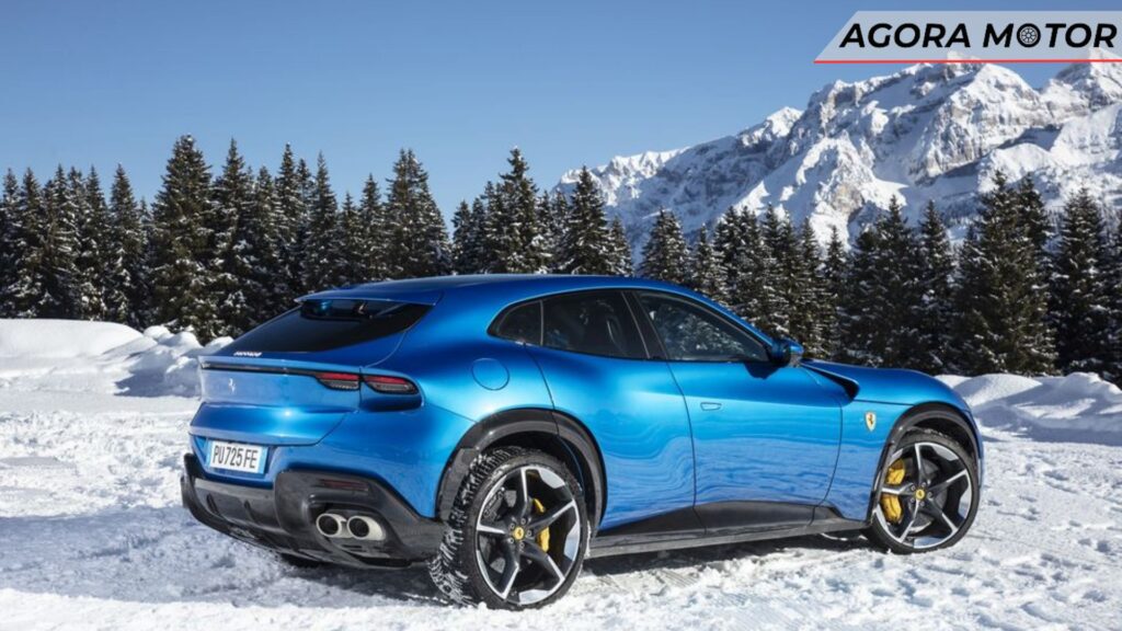 Foto traseira de um Ferrari Purosangue 2024
