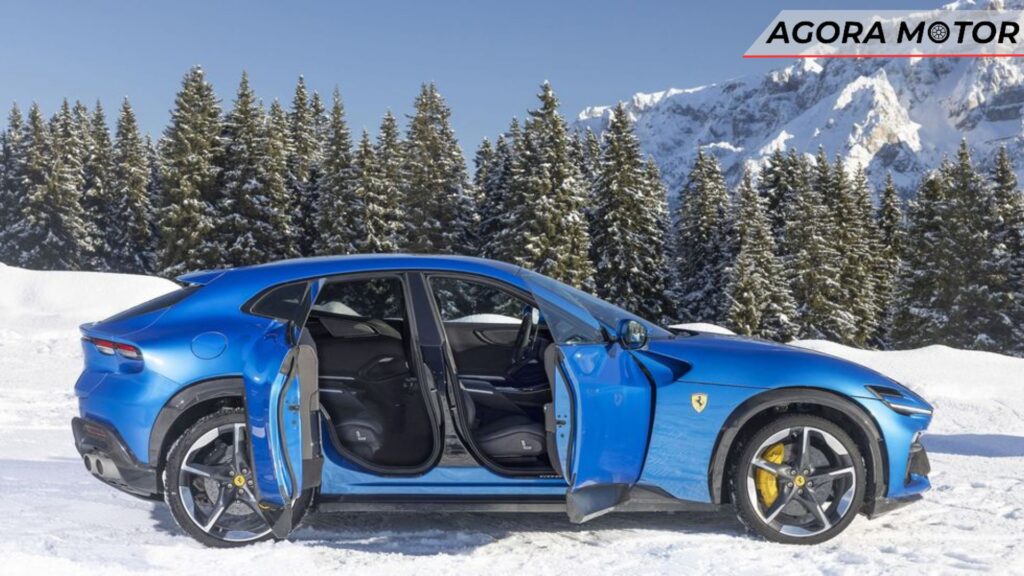 Ferrari Purosangue 2024 com as portas abertas