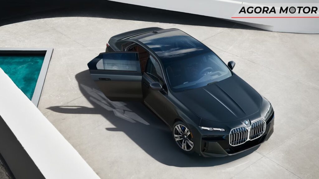 Foto aérea de um Série 7 2024