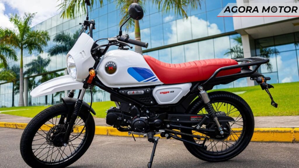 Foto lateral de uma Worker 150 Cross 2024