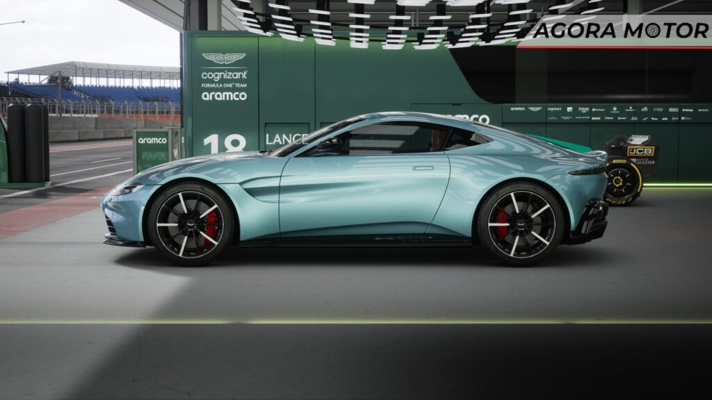 Lateral do Aston Martin Vantage 2024.