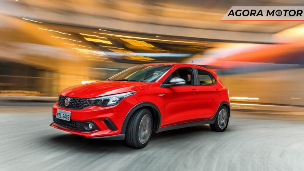 Fiat Argo vermelho.