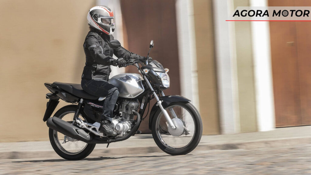 Nova Honda CG 160 Fan 2024 em movimento.