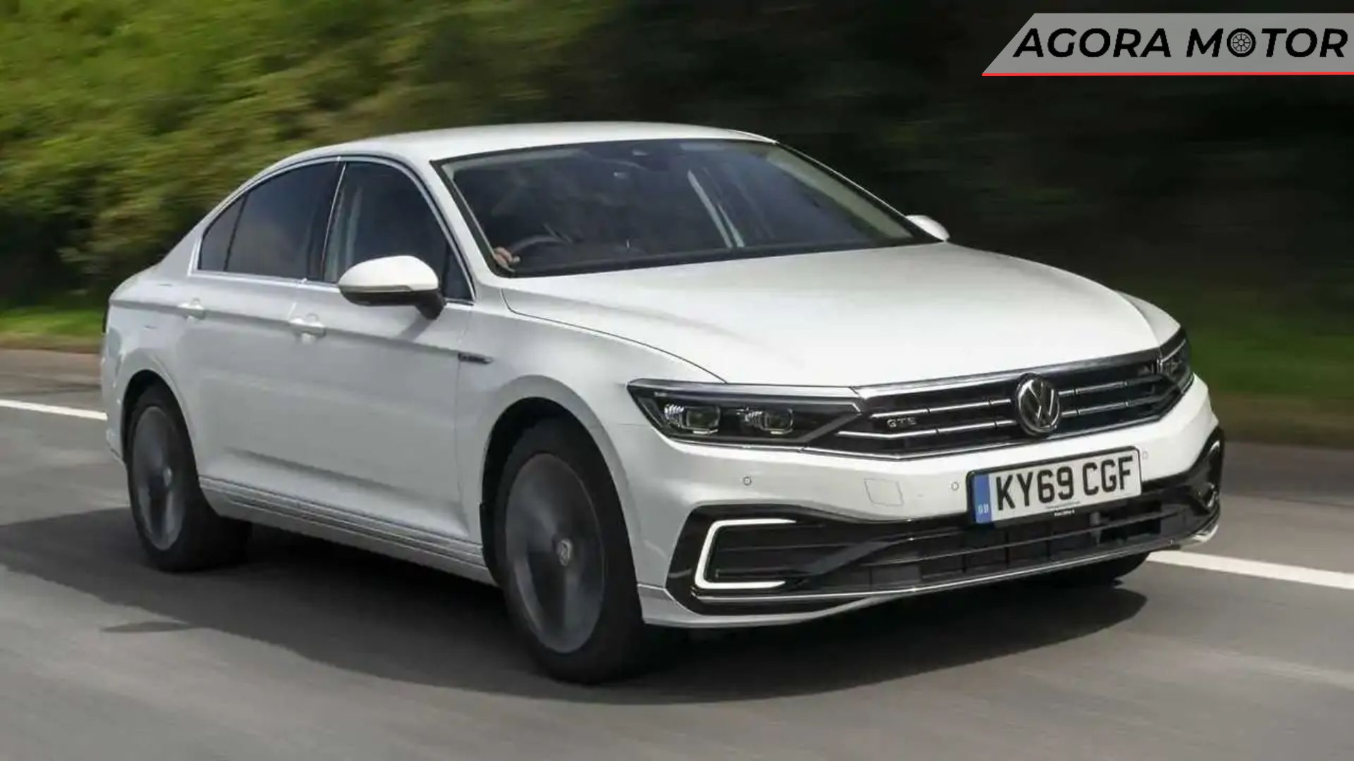 Passat em 2024 na cor branca