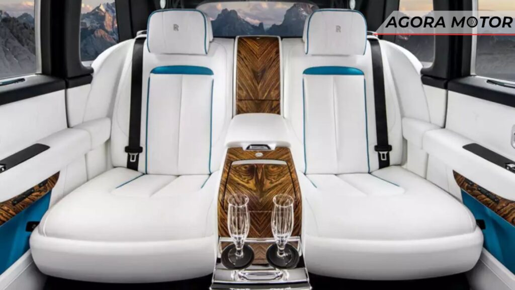 Bancos do Rolls-Royce Cullinan 2024.