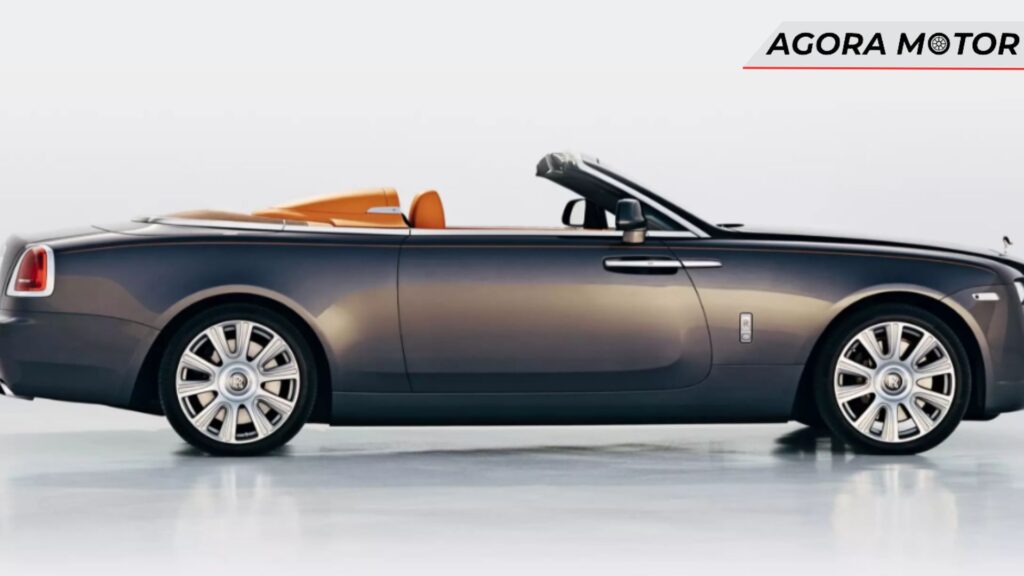 Lateral do Rolls-Royce Dawn 2024.