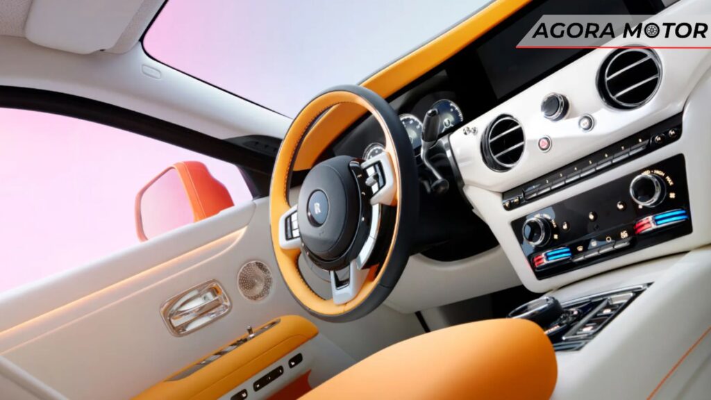 Painel do Rolls-Royce Ghost 2024.