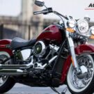 Softail 2024 na cor bordo