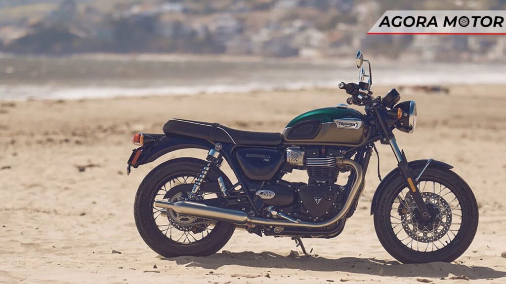 Bonneville T100.