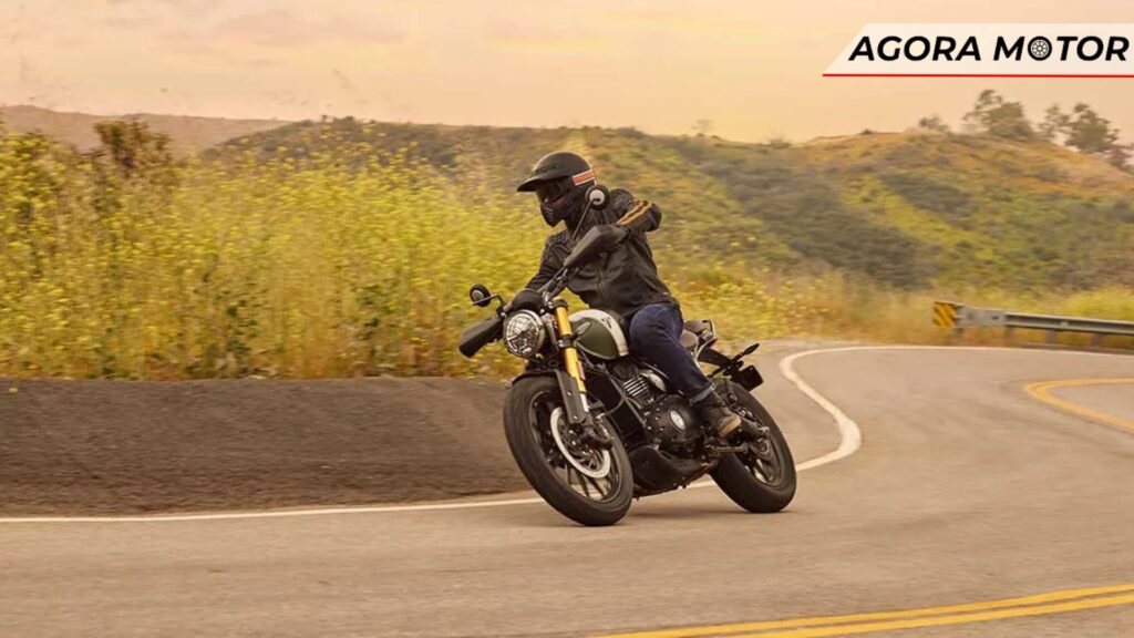 Scrambler 400 na curva.