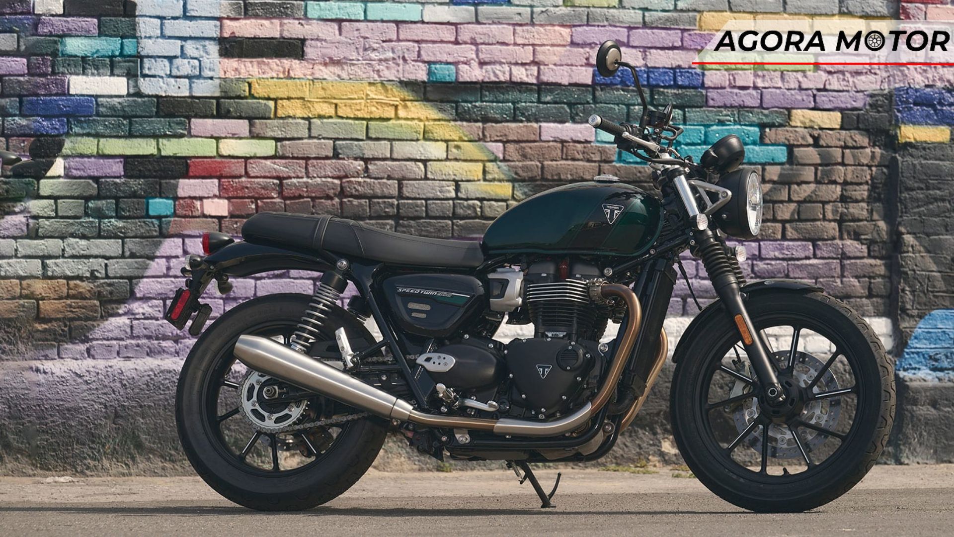 Lateral da Speed Twin 900 2024.