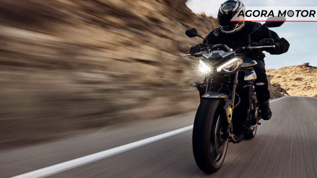Frente da Street Triple.