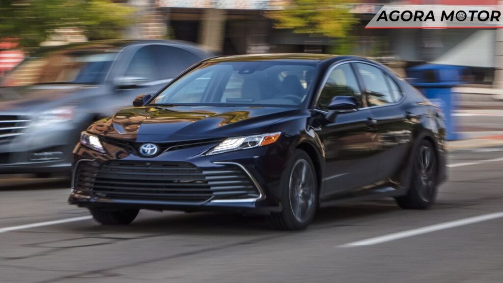 Camry 2024 em movimento