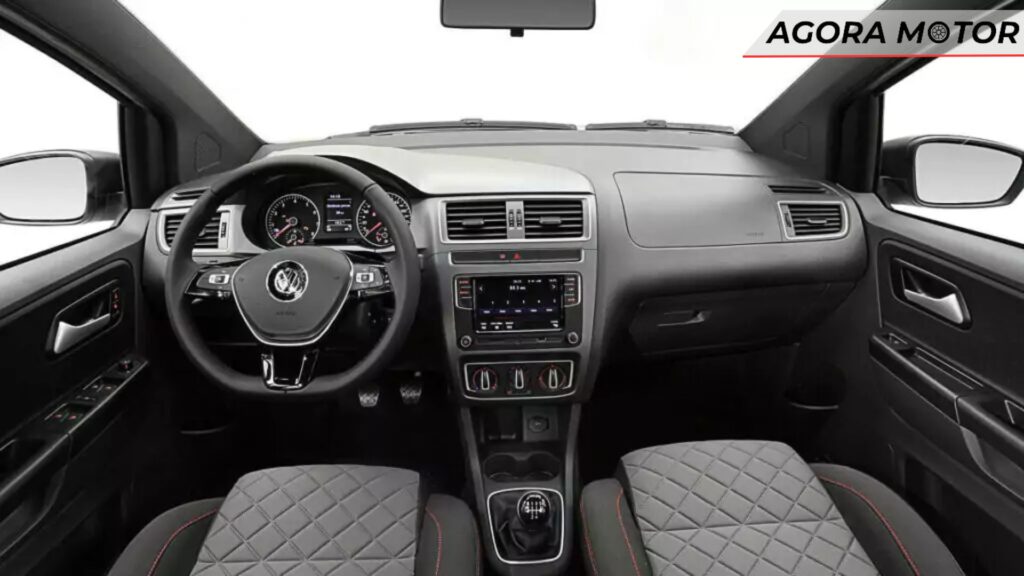 Interior de um Fox em 2024