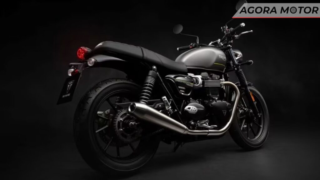 Foto lateral de uma Street Twin 900 2024