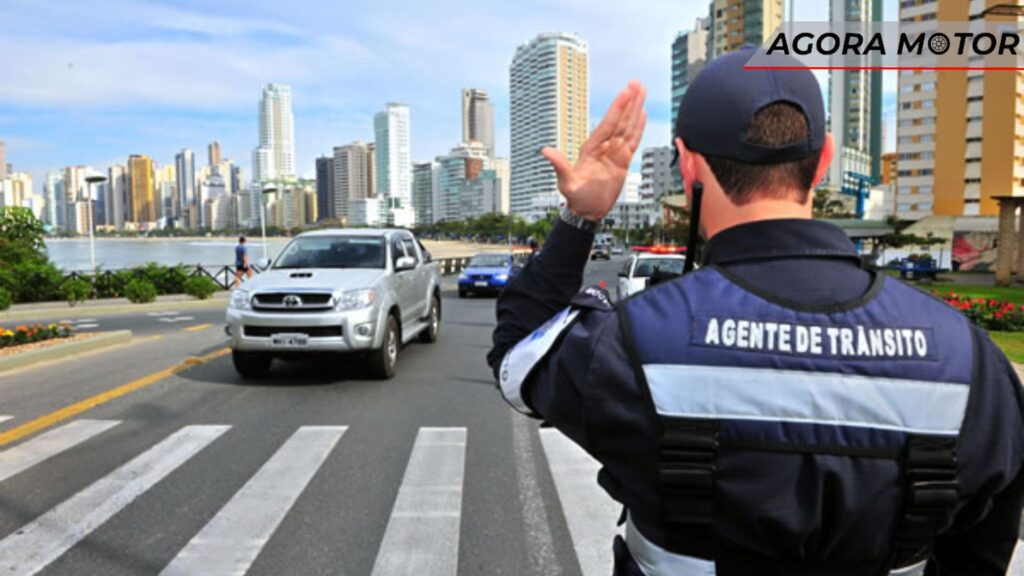 Agente de Trânsito.