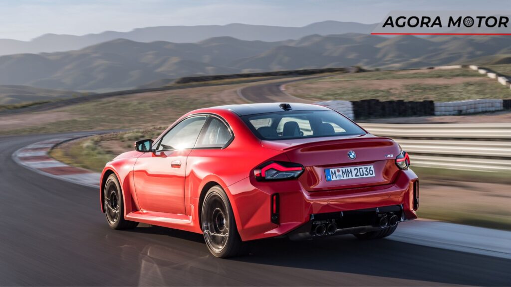 Traseira da BMW M2.