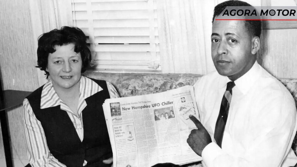 Barney e Betty Hill eram um casal americano, supostamente sequestrado por extraterrestres, em uma zona rural de New Hampshire, de 19 a 20 de setembro de 1961.
