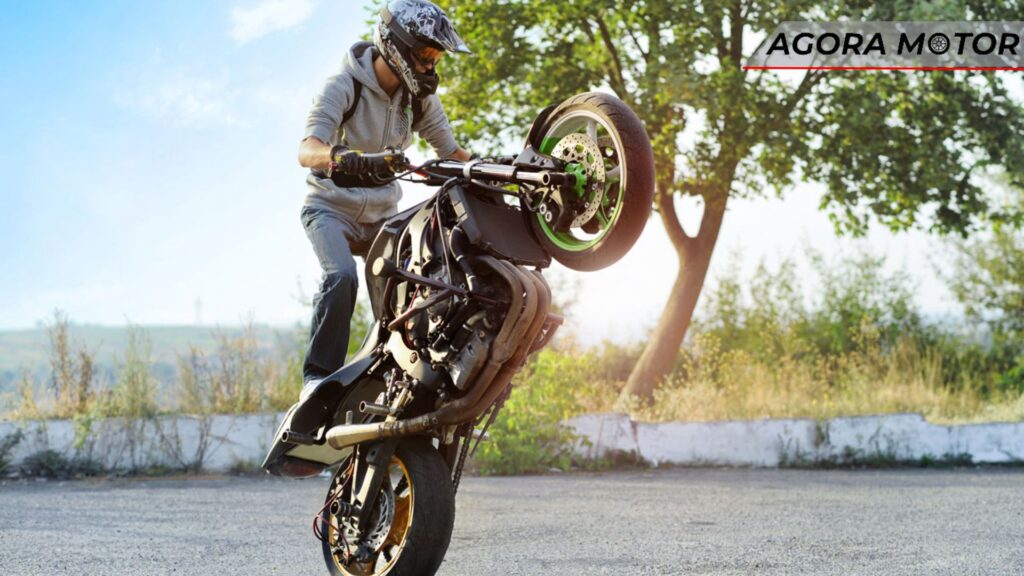 Pode empinar a moto?