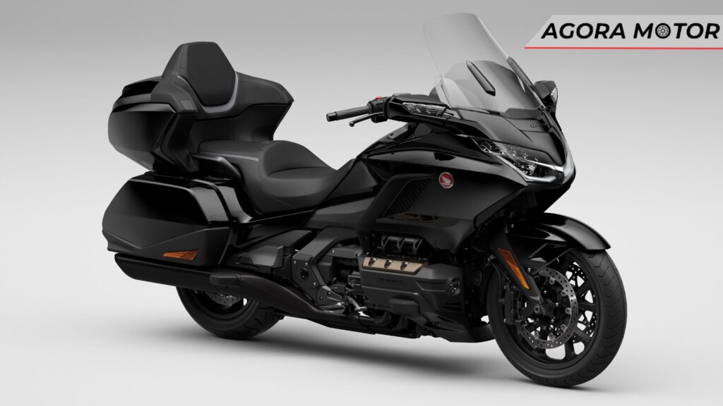 Honda GL 1800 Gold Wing Tour DCT 2024 Preta.