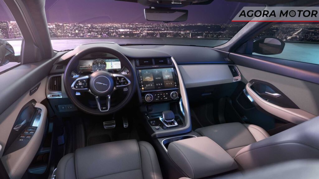 Painel do Jaguar E-Pace 2024.