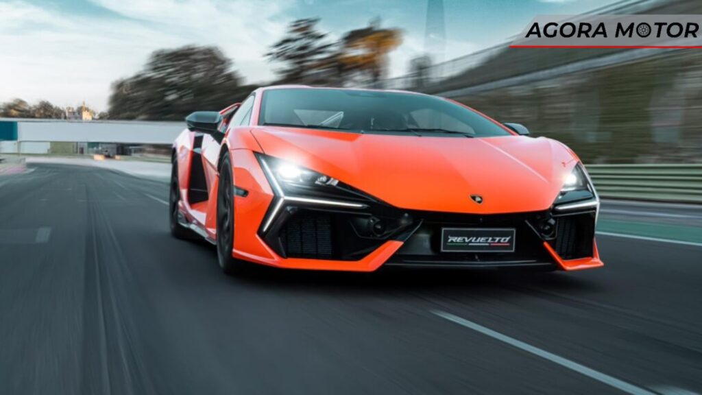 Frente da Lamborghini Revuelto.