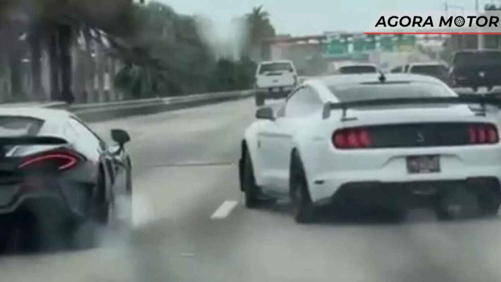 Mustang perde o controle e quase atinge McLaren ao seu lado!