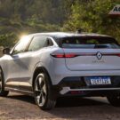 Traseira do Renault Megane E-Tech.