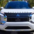 Frente do Outlander 2024.